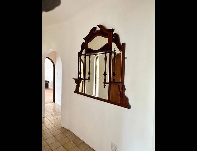 5 BEDROOM HOUSE FOR SALE IN BERGVLIET
